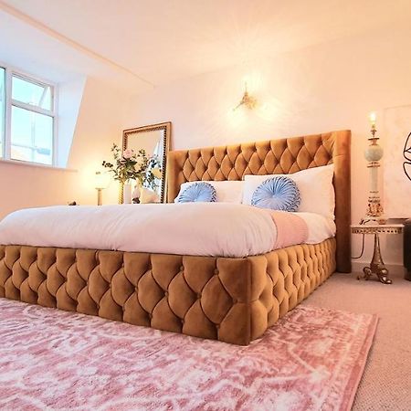 Elegant 5 Bed 4 Bath 'Vogue House' Parisian Style Home Μάργκεϊτ Εξωτερικό φωτογραφία