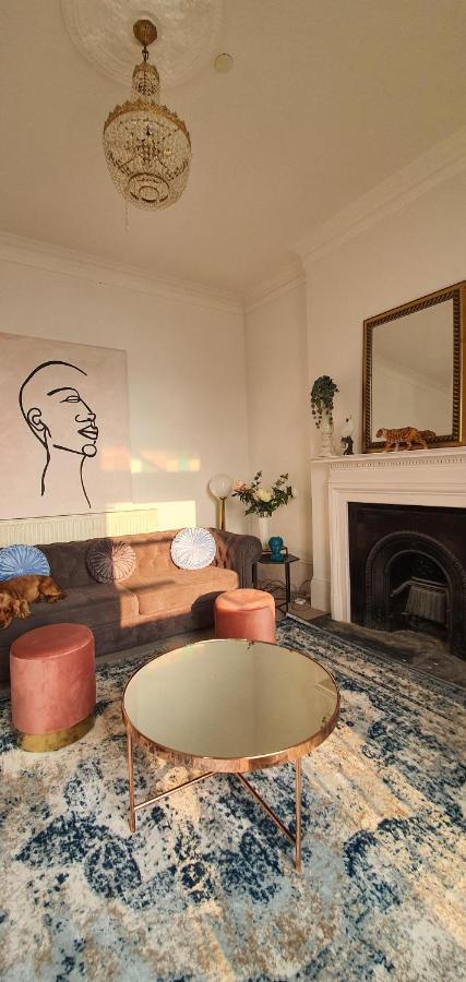 Elegant 5 Bed 4 Bath 'Vogue House' Parisian Style Home Μάργκεϊτ Εξωτερικό φωτογραφία