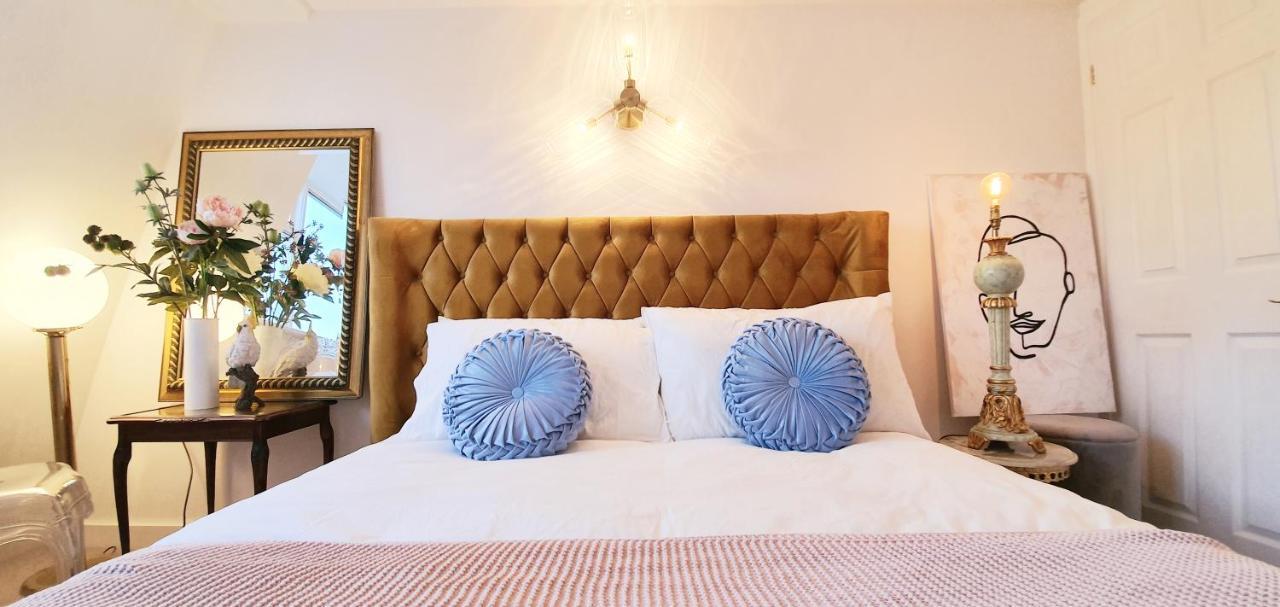 Elegant 5 Bed 4 Bath 'Vogue House' Parisian Style Home Μάργκεϊτ Εξωτερικό φωτογραφία